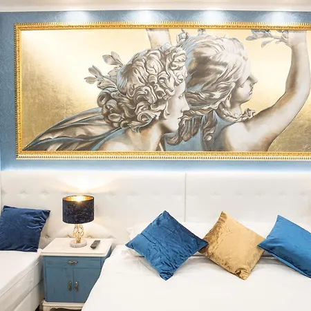 Royal Relais