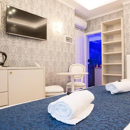 Royal Relais *
